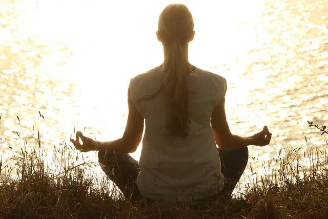 Meilleur tapis de yoga : guide comparatif complet