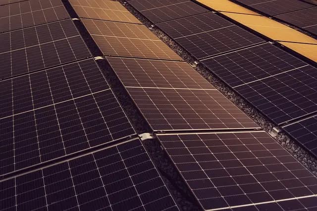 Guide d'Achat : Meilleurs Panneaux de Sécurité Solaire